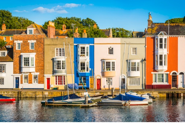 Colourful holiday lets
