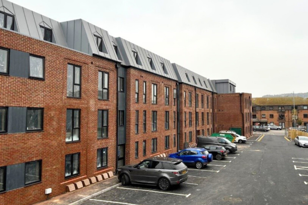 Multi unit commercial block