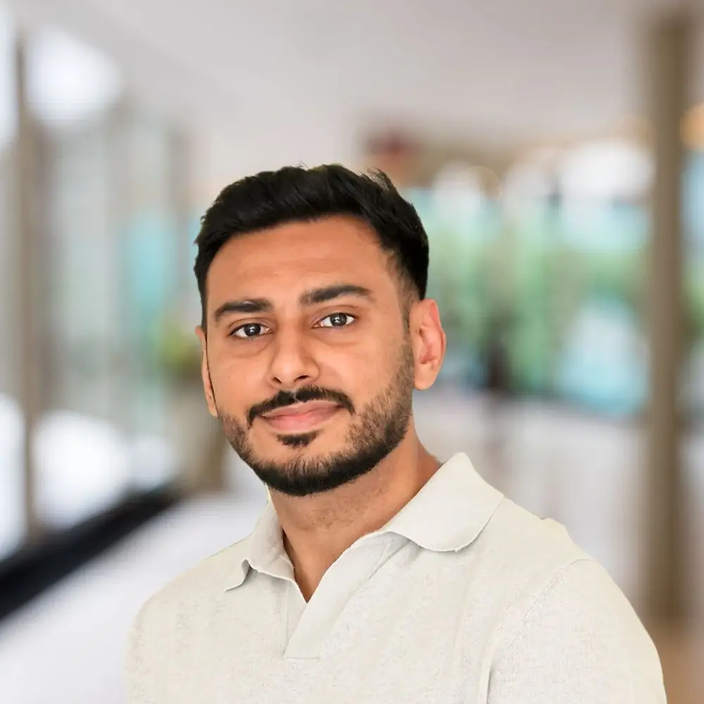 Anish Vyas Senior Marketing Executive