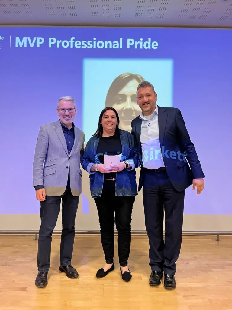 Colleague receiving an award at our 2024 staff conference